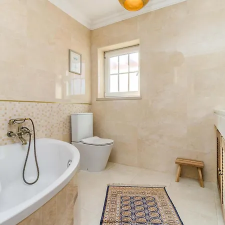 Luxury Coastal With Heated Pool Basketball Court & Ocean Views Near Lisbon * Lourinhã